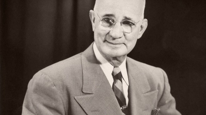 Think and get rich from Napoleon Hill, présente une méthode que nous pouvons utiliser pour accumuler des bitcoins.