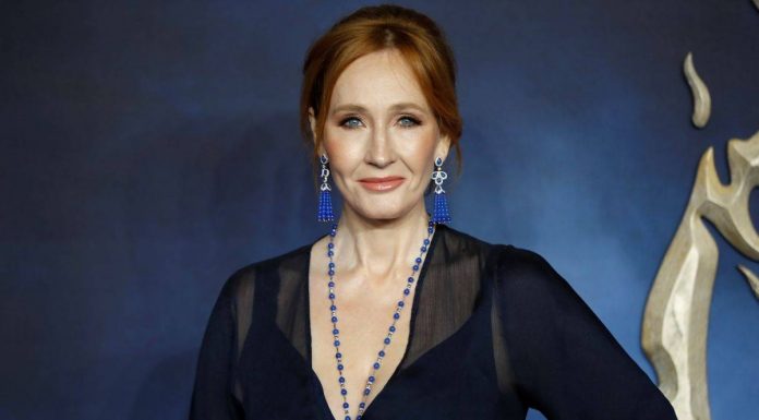 L’auteur de Harry Potter s’intéresse à la CTB