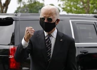 Biden visite un site de protestation dans le Delaware