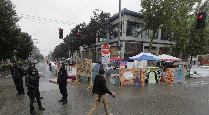 Le maire de Seattle ordonne le dégagement de la zone «occupée» et la police arrive