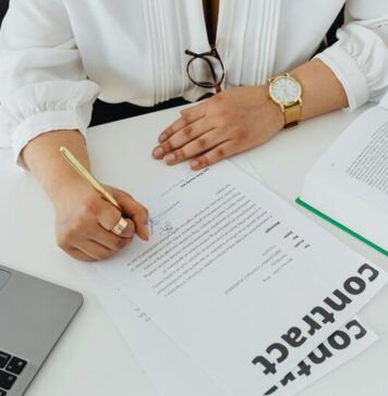 Protocole d’accord et sécurité financière : ce qu’il faut anticiper signature contrat