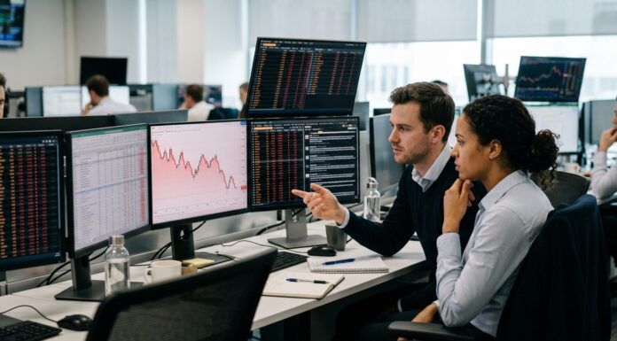 Bourse : Le secteur du sport dégringole, est-il temps de miser sur Nike, Lululemon ou JD Sports ? analyse du secteur sportif en bourse : bilan de la chute récente et opportunités d'investissement sur nike, lululemon et jd sports.